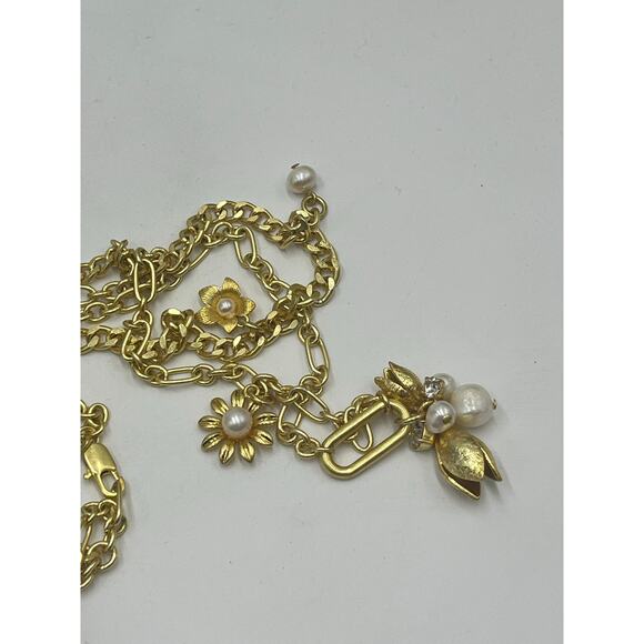 & Other Stories Embellished Double Strand Curb Figaro Chain Flower Necklace - Picture 5 of 7